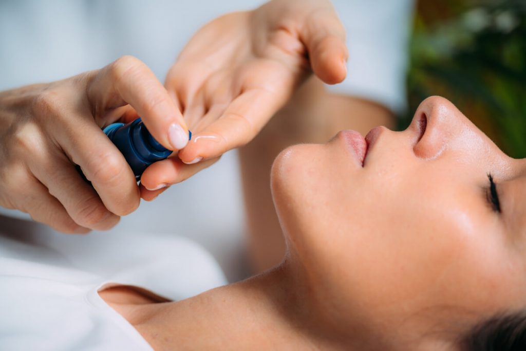 Retinol Nedir? Hangi Cilt Tiplerine Uygundur?