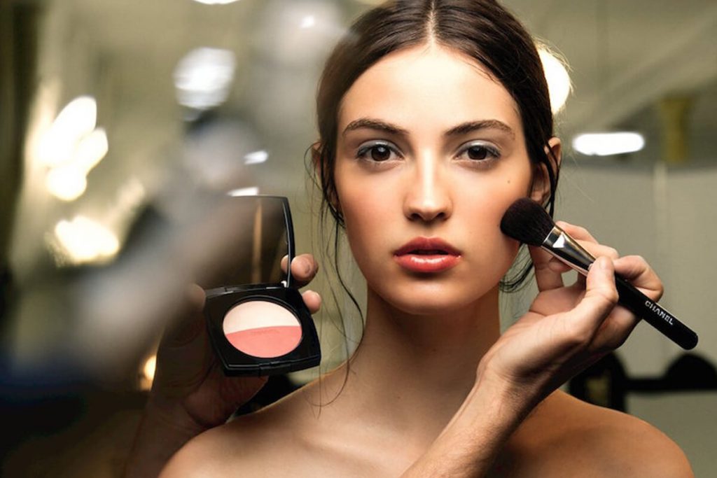 Doğru Makyaj Teknikleri: Makyaj Nasıl Yapılır?