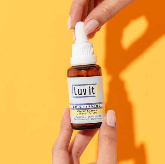 C Vitamini Serumu: Cildinizi Gençleştirmek ve Korumak İçin Mükemmel Bir Seçenek