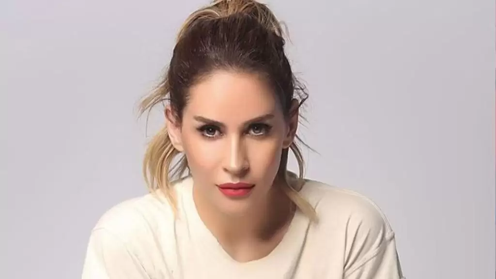 Aynur Aydın Kimdir? Kaç Yaşında?