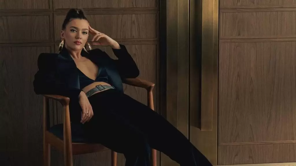 Melisa Döngel Kimdir? Kaç Yaşında?